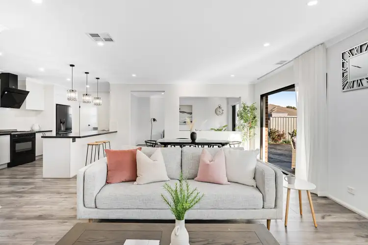 Sixth view of Homely house listing, 11 Thorngrove Avenue, Craigieburn VIC 3064