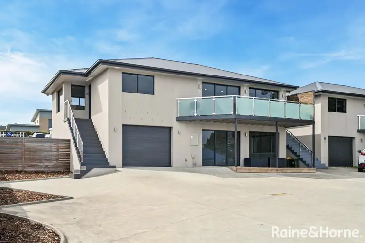 1/32 Horsham Road, Oakdowns TAS 7019