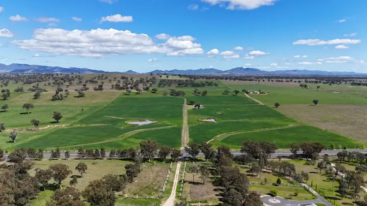 Grandview 13669 New England Highway, Timbumburi NSW 2340