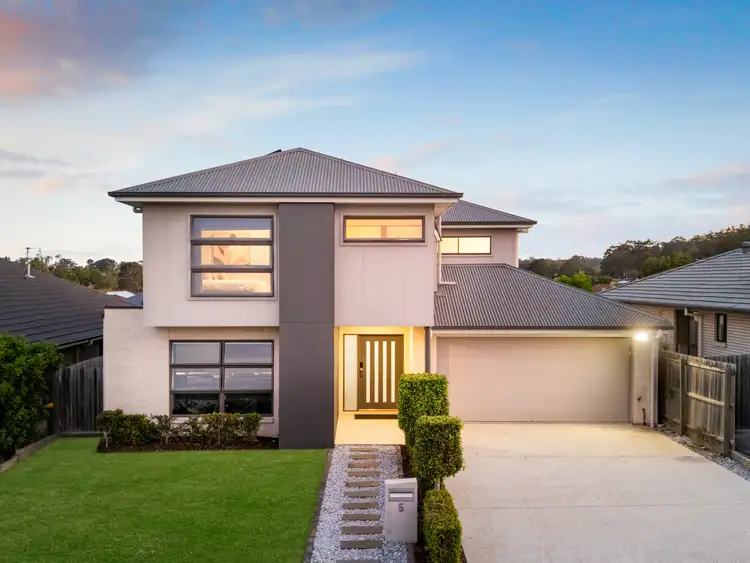 5 Bluegrass Court, Hillcrest QLD 4118