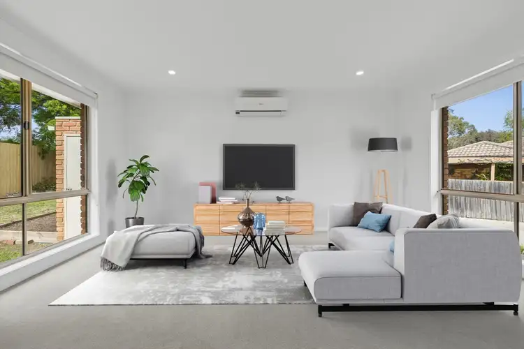Second view of Homely house listing, 2/16 Linlithgow Court, Narre Warren VIC 3805