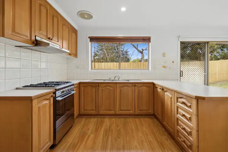 Fourth view of Homely house listing, 2/16 Linlithgow Court, Narre Warren VIC 3805