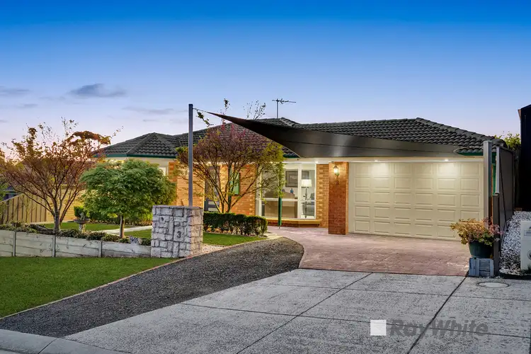 3 Stanton Close, Narre Warren South VIC 3805
