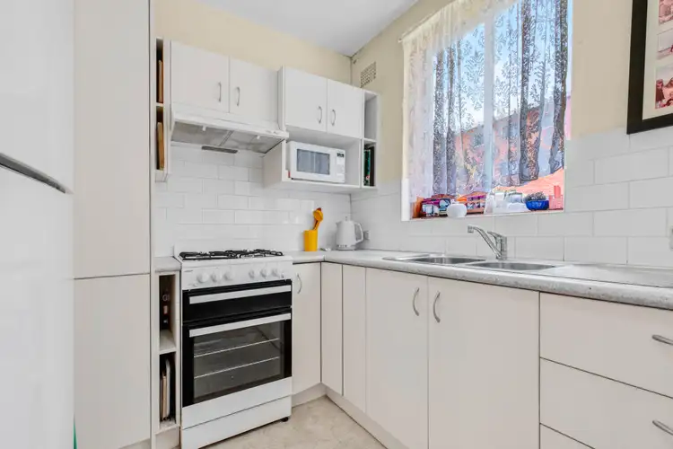 Fourth view of Homely apartment listing, 2/28 Kooloora Avenue, Freshwater NSW 2096
