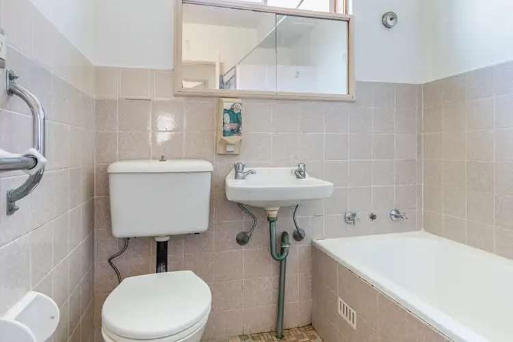 Sixth view of Homely apartment listing, 2/28 Kooloora Avenue, Freshwater NSW 2096
