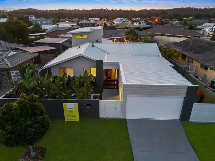 7 Hopbush Street, Palm Beach QLD 4221