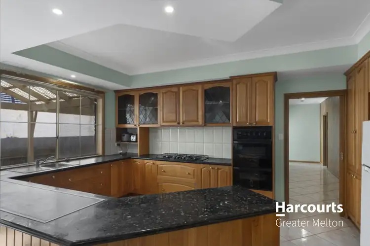 Fifth view of Homely house listing, 18 Templeton Court, Werribee VIC 3030
