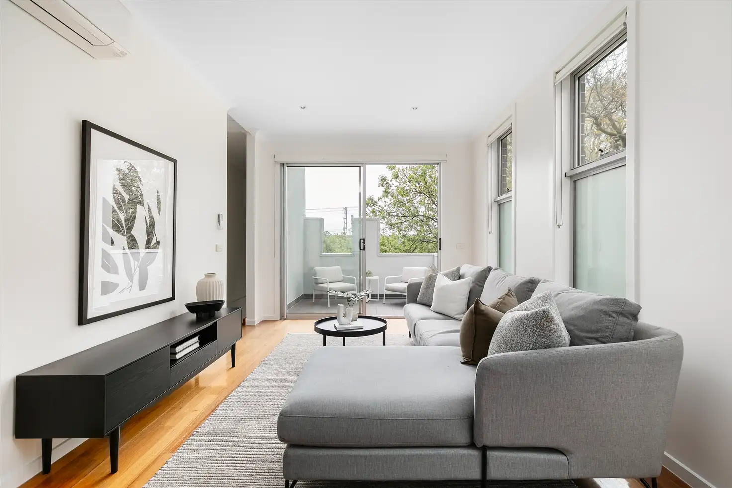 Main view of Homely townhouse listing, 1/52 Railway Parade, Pascoe Vale VIC 3044