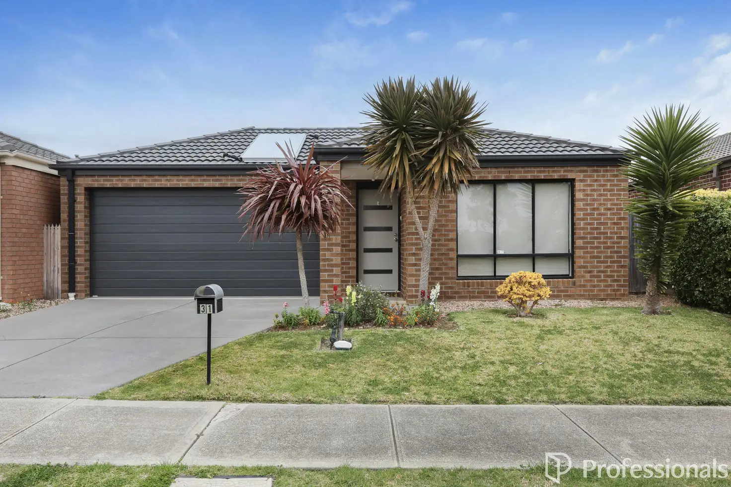 Main view of Homely house listing, 31 Fieldstone Way, Brookfield VIC 3338