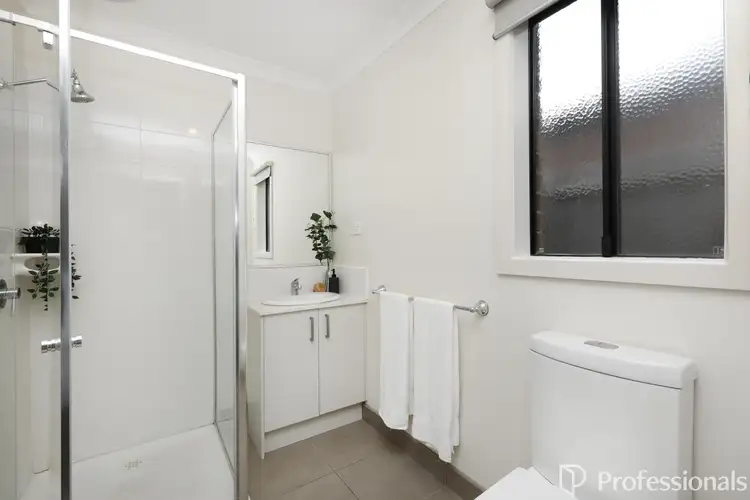 Sixth view of Homely house listing, 31 Fieldstone Way, Brookfield VIC 3338