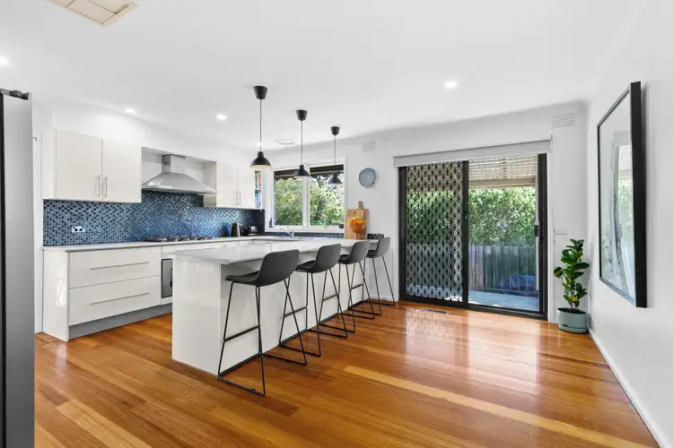 Sixth view of Homely house listing, 2 Dianella Court, Frankston VIC 3199