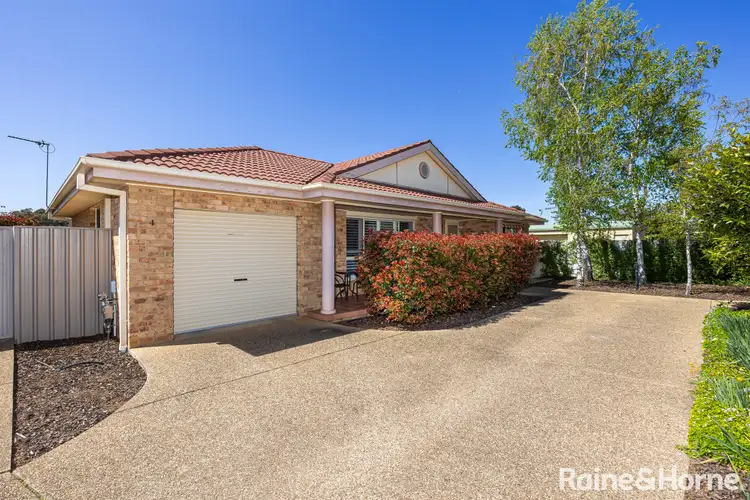 4/9 Inglis Street, Lake Albert NSW 2650