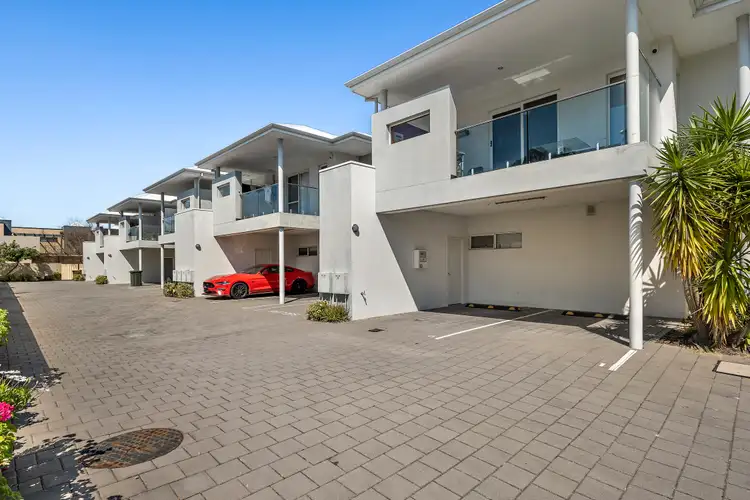 8/2A Wroxton Street, Midland WA 6056