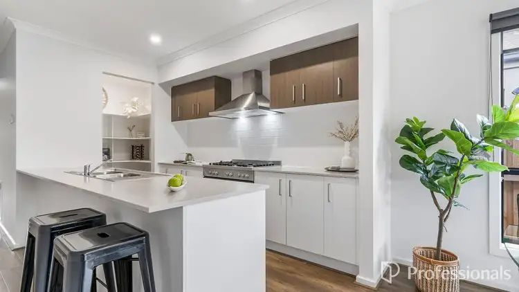 Fifth view of Homely house listing, 6 Rex Drive, Thornhill Park VIC 3335