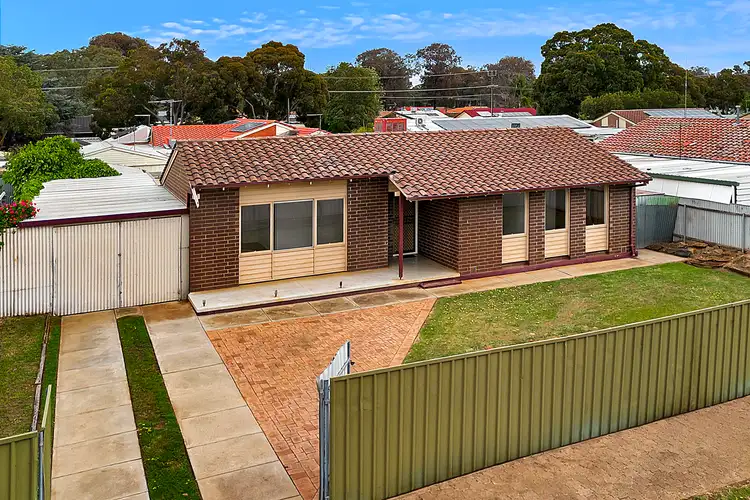 10 Yuwindi Avenue, Salisbury North SA 5108