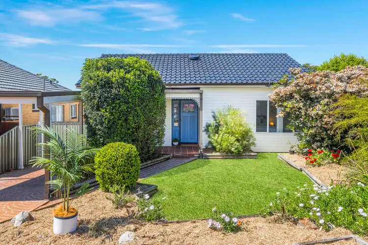 90 Wolger Street, Como NSW 2226