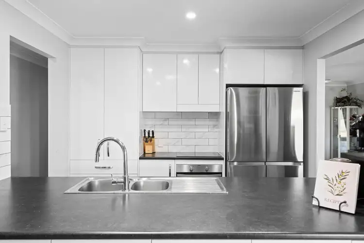 Fifth view of Homely house listing, 4 Spencer Avenue, Deception Bay QLD 4508