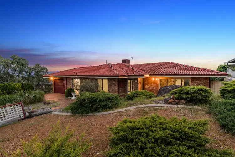 20 Looranah Street, Mount Nasura WA 6112