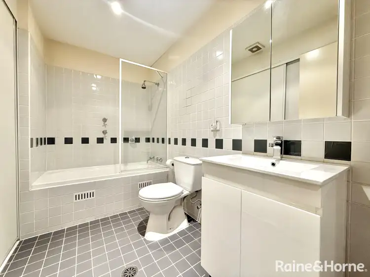 Fifth view of Homely apartment listing, 4/2 Daniel Street, Botany NSW 2019