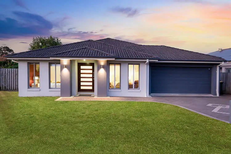 5 Sandalwood Street, Heathwood QLD 4110