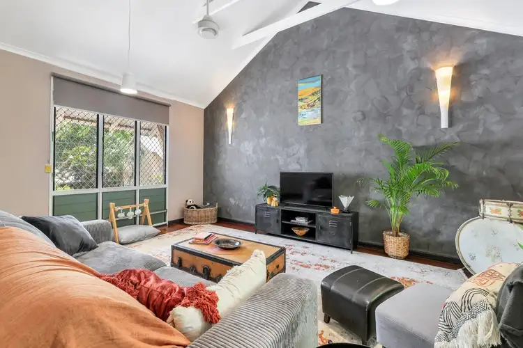 E6/7 Lorna Lim Terrace, Driver NT 830