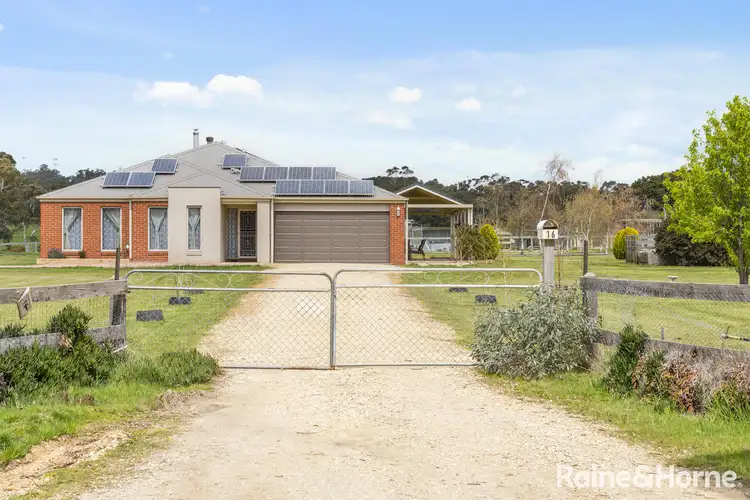 16 Olivers Lane West, Elphinstone VIC 3448