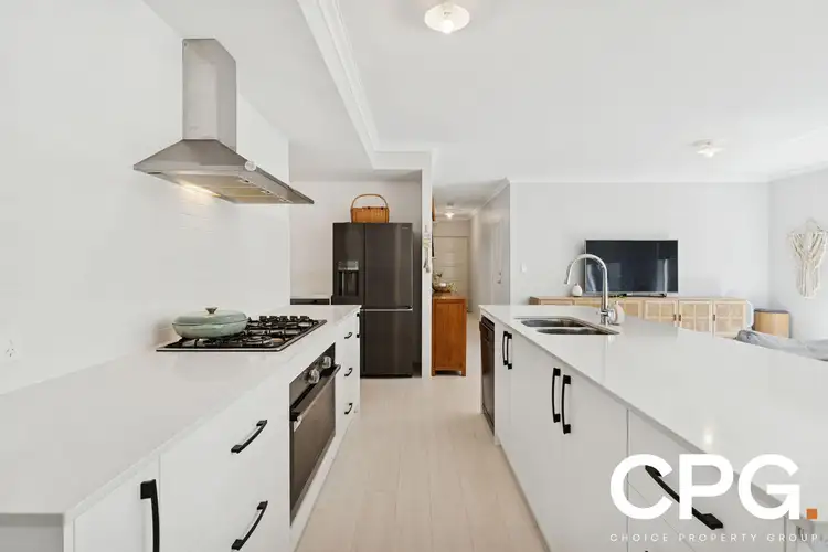 7/16 Crestview Crescent, Kalamunda WA 6076