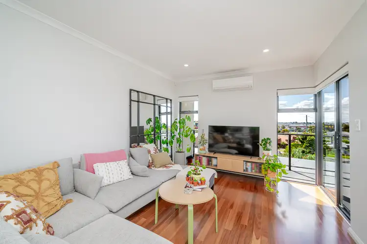 9/25 Dongara Street, Innaloo WA 6018