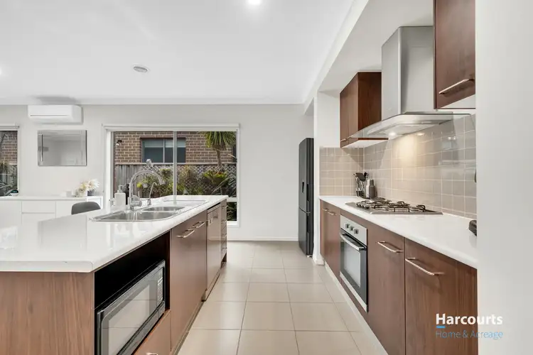 Fifth view of Homely house listing, 4 Bradshaw Way, Cranbourne East VIC 3977