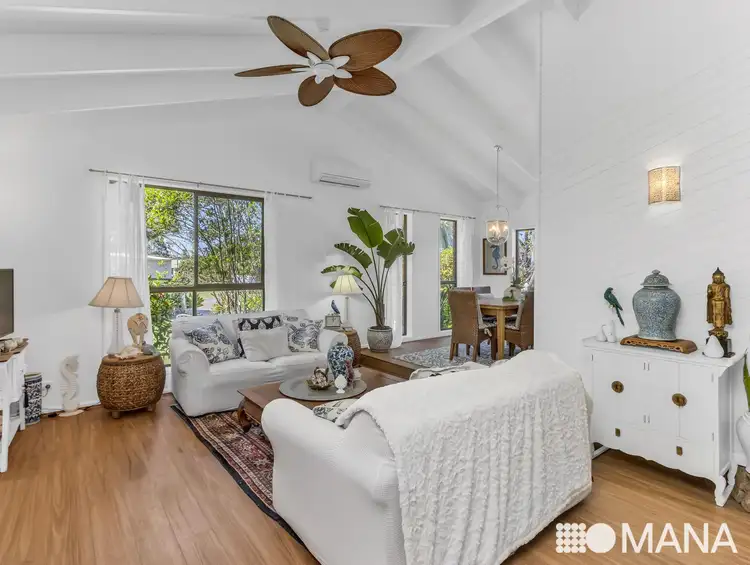 15 Nargoon Court, Ocean Shores NSW 2483