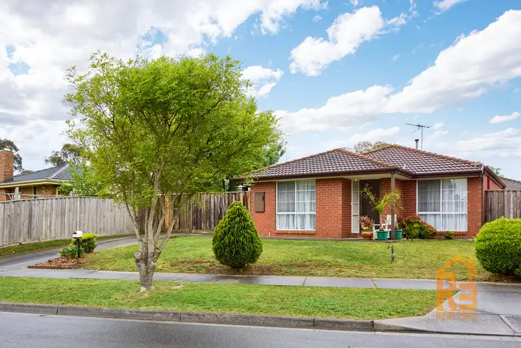 2 Gifford Close, Berwick VIC 3806