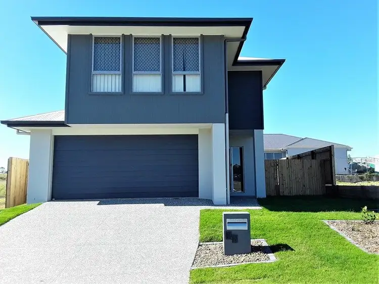 39 Foreshore Street, Coomera QLD 4209
