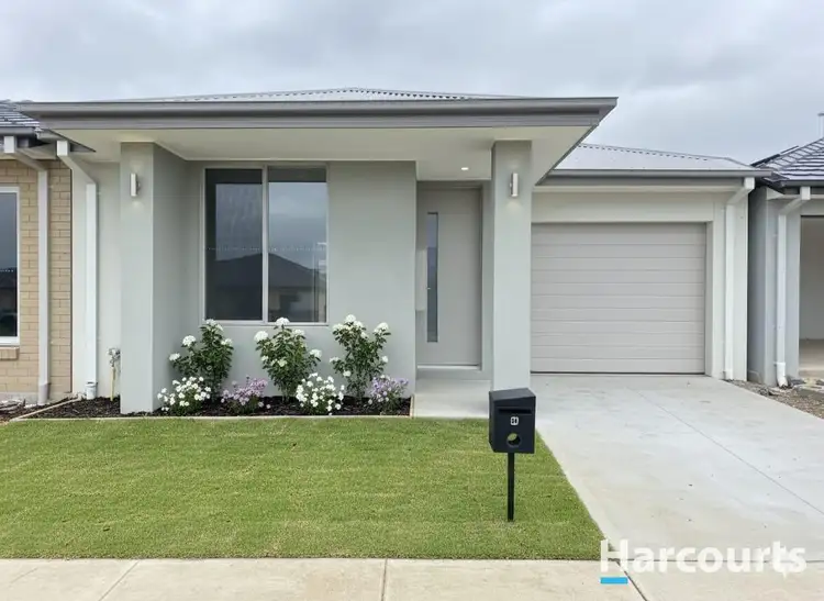 34 California Street, Clyde VIC 3978