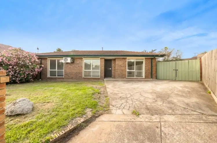 19 Mitta Mitta Way, Meadow Heights VIC 3048