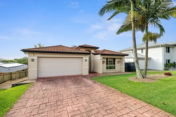 5 Crown Place, Carindale QLD 4152