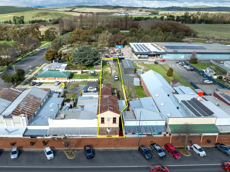 122 Adelaide Street, Blayney NSW 2799