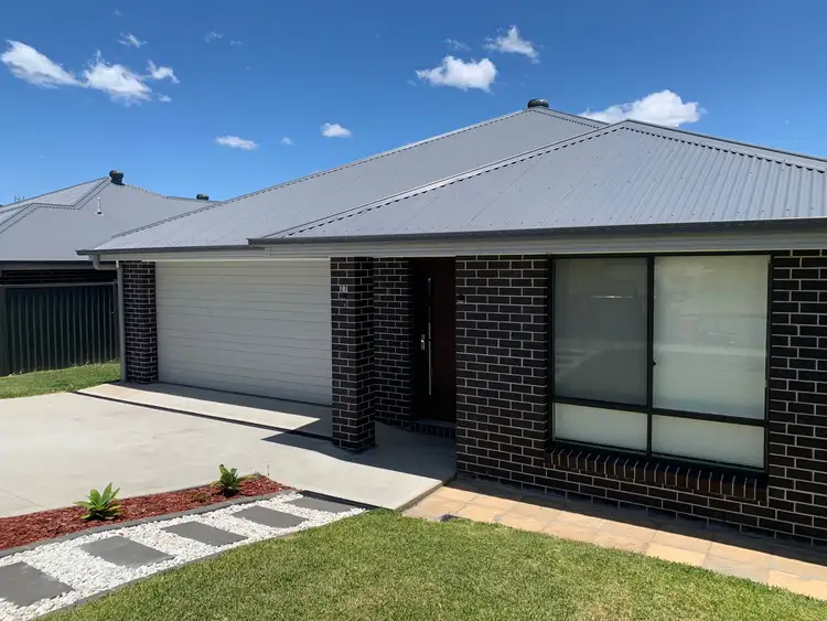 27 Bradman Drive, Woongarrah NSW 2259
