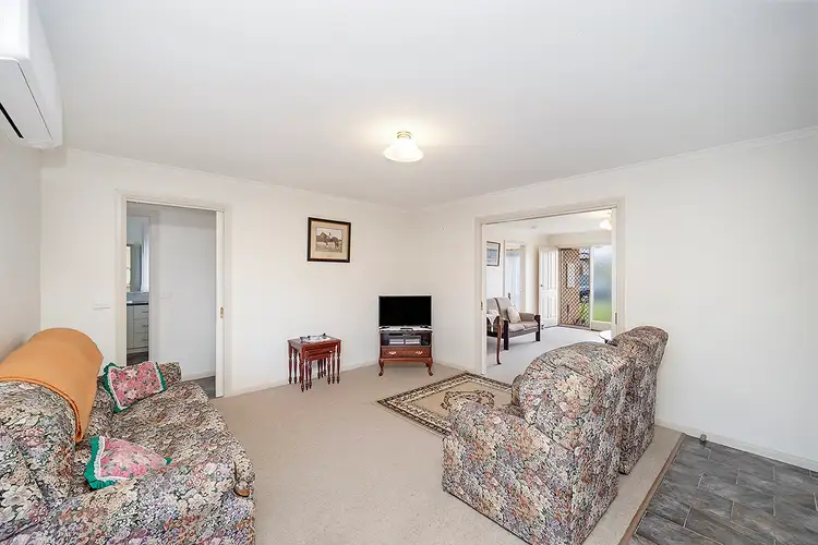 Fourth view of Homely house listing, 2 Kent Manor, Hamilton VIC 3300
