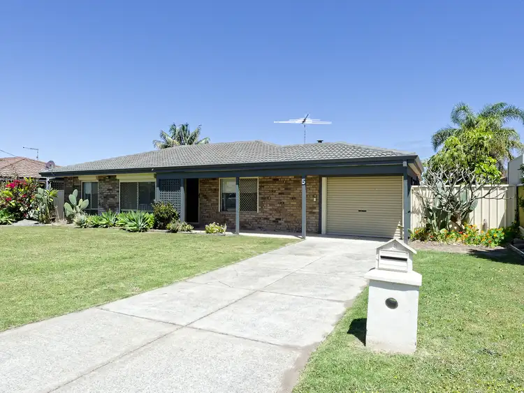5 Hopkins Place, Waikiki WA 6169