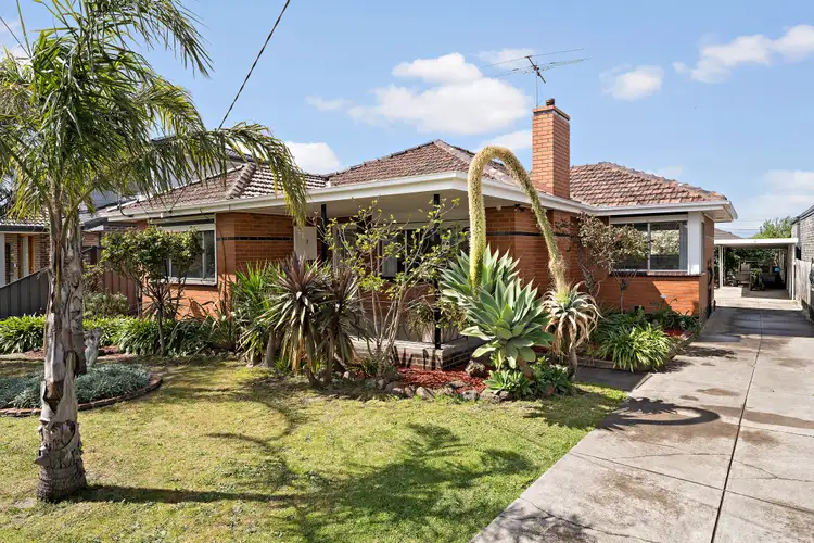 8 Mentha Street, Sunshine West VIC 3020