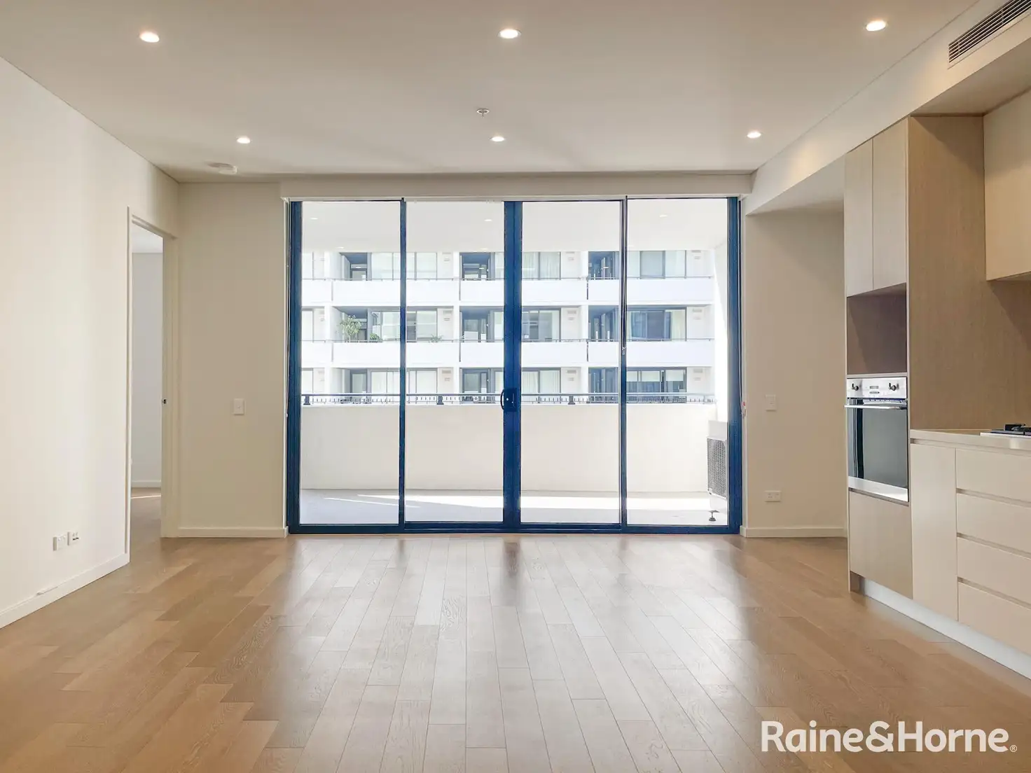 Main view of Homely unit listing, U/2 Muller Lane, Mascot NSW 2020