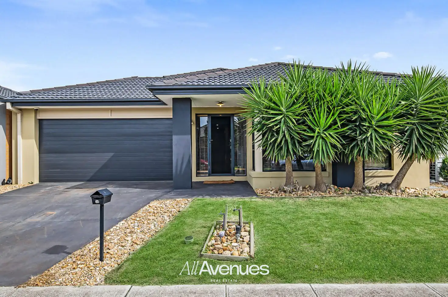Main view of Homely house listing, 28 Abrus Circuit, Cranbourne North VIC 3977