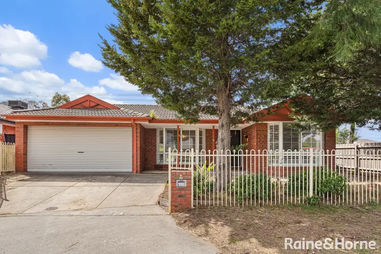 9 Shearer Place, Roxburgh Park VIC 3064