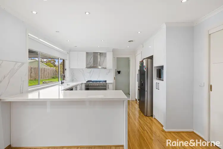 Fifth view of Homely house listing, 9 Shearer Place, Roxburgh Park VIC 3064
