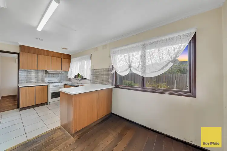 Fifth view of Homely house listing, 6 Garry Court, Kings Park VIC 3021