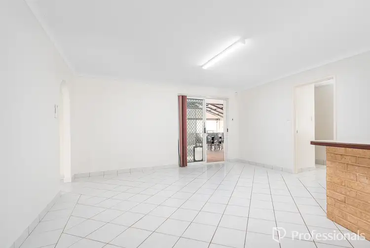 Fourth view of Homely house listing, 7 Mugana Crescent, Waggrakine WA 6530