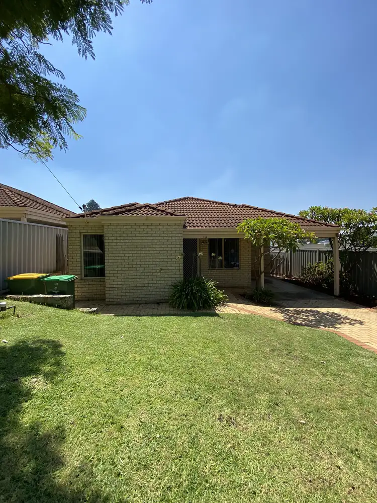 52B Redwood Crescent, Melville WA 6156