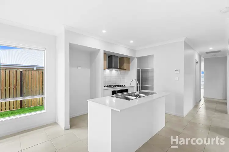 25 Sheoak Way, Nikenbah QLD 4655