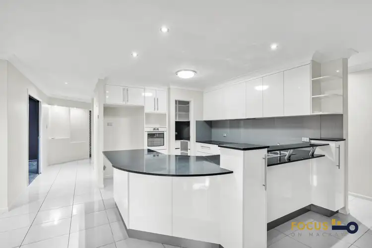 Fifth view of Homely house listing, 6 Chantilly Court, Glenella QLD 4740