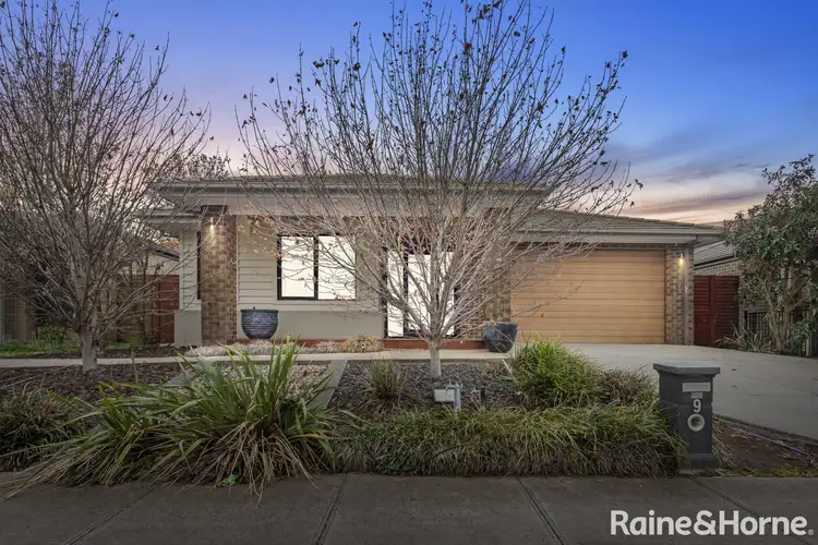 9 Avonmore Way, Weir Views VIC 3338